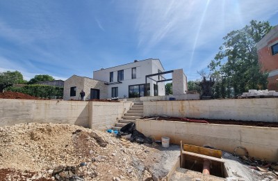 SURROUNDINGS OF VRSAR!!! Beautiful villa with heated pool and sauna, 10 km from the sea - under construction 48